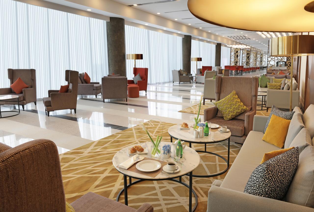 ミレニアム マディーナ エアポート ホテル エクステリア 写真 The lobby of the hotel